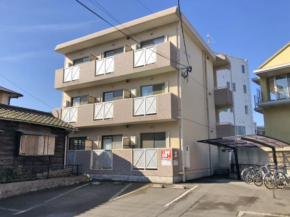 魚座館 エントランス
