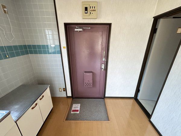 パレス鴨池 玄関
