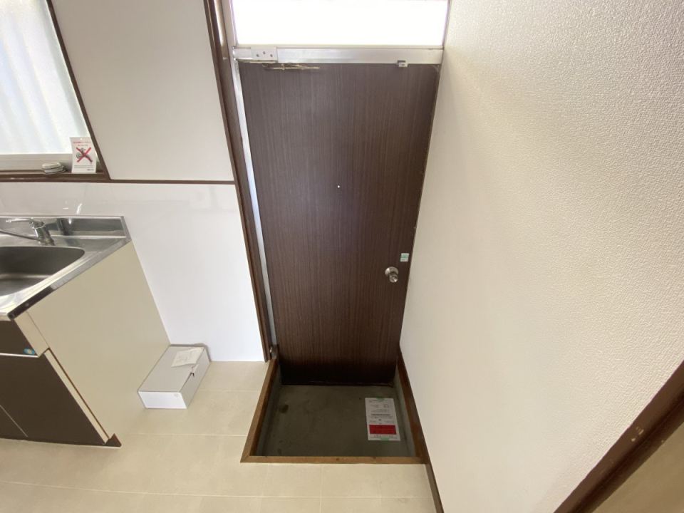村崎アパート 玄関