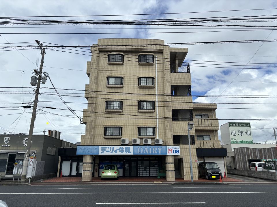 エレガント谷山 その他