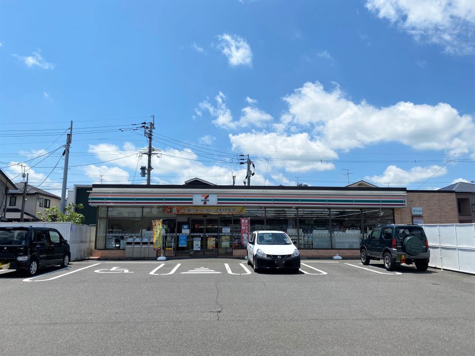 ライフイン慈眼寺 コンビニ