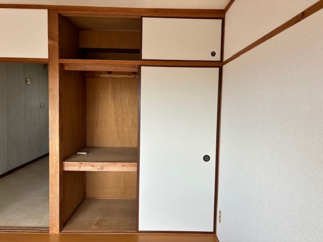 南紫ビル 収納