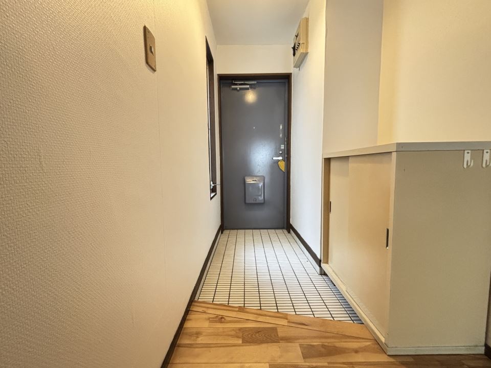 レジデンス平田 玄関