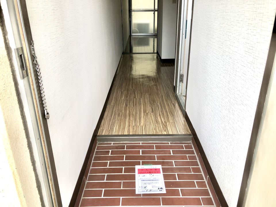 西ハイツ 玄関