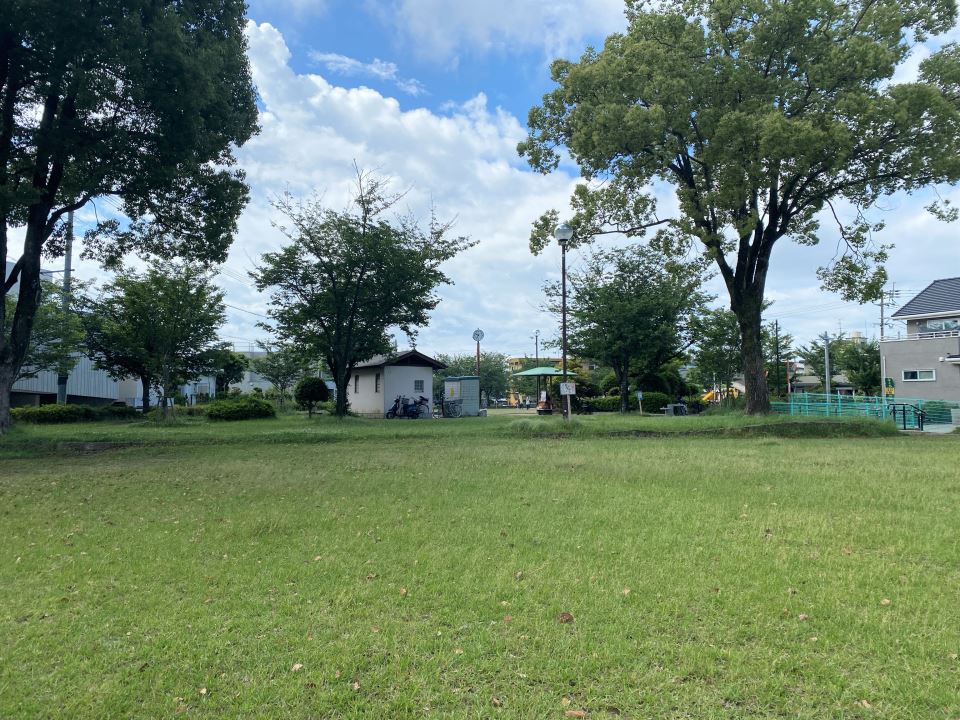 西ハイツ 公園