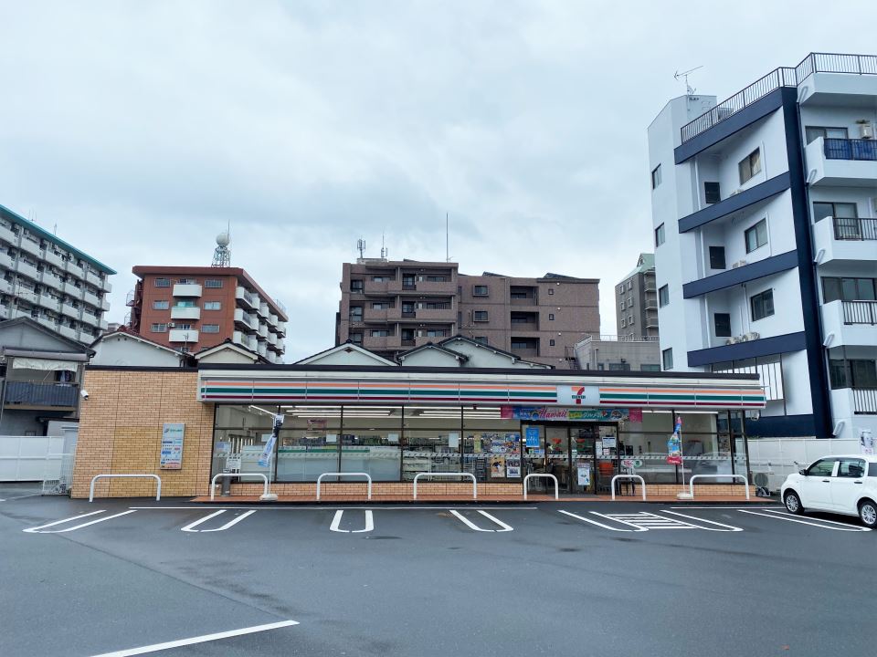 ヨーロピア甲東 コンビニ