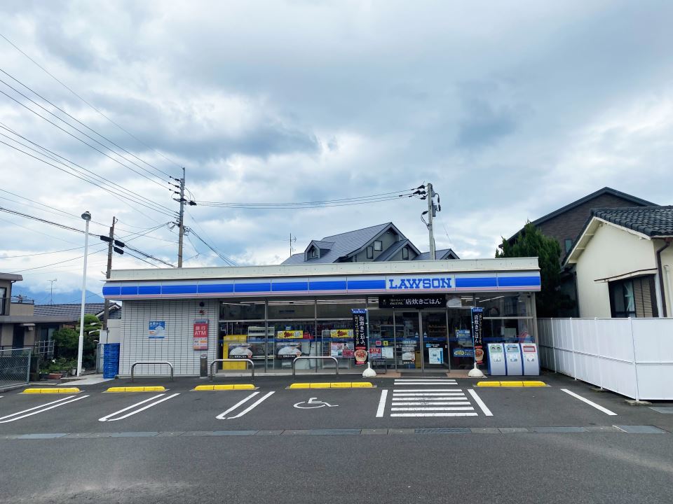 メゾン濵田　 コンビニ