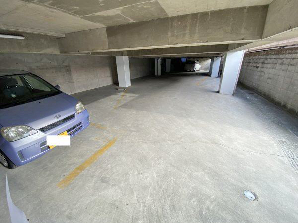 吉満ハイツ 駐車場