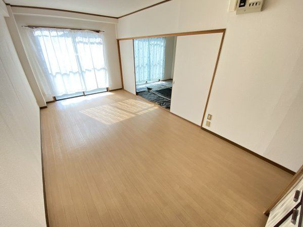 グランドスクェア東谷山 リビング