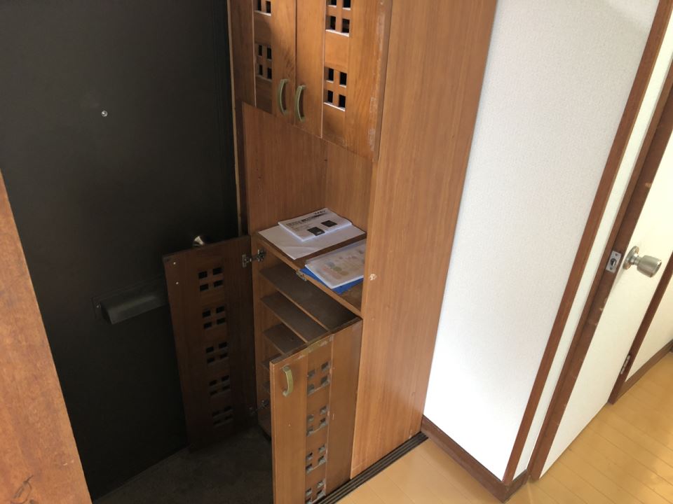 むらさきスカイコーポ 玄関