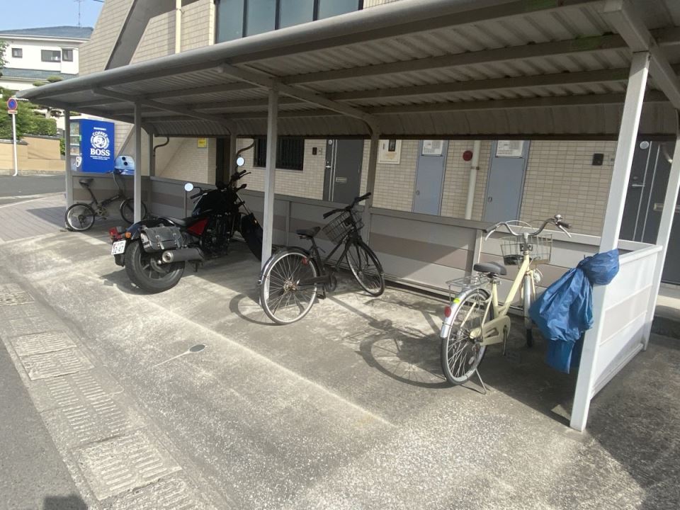 サンライズ自由ヶ丘０７ 駐車場