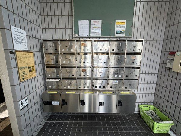 ユースドールＡ エントランス