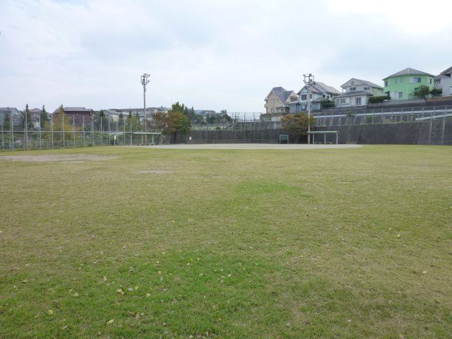 四元ハイツ 公園