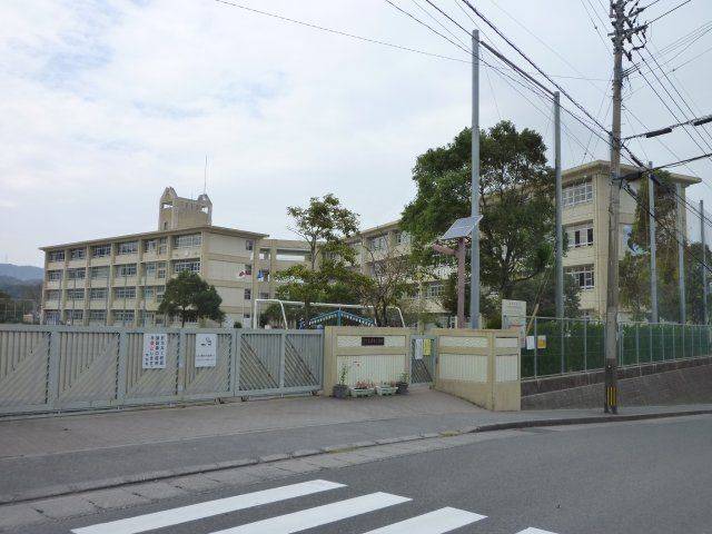 四元ハイツ 小学校