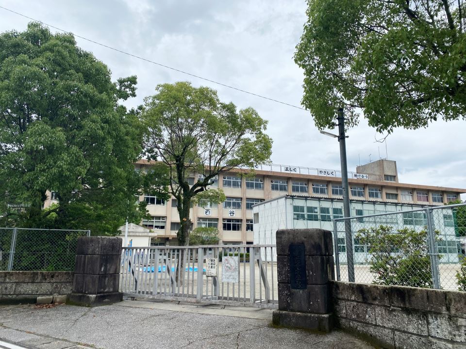 グリーンガーデン中山 小学校