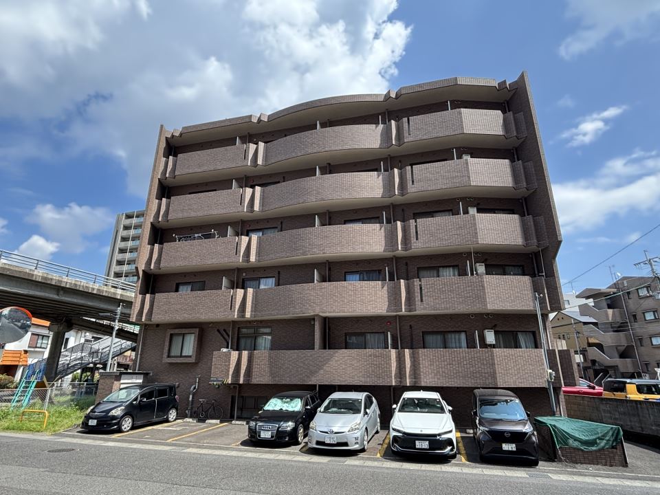 プレステージ郡元 外観