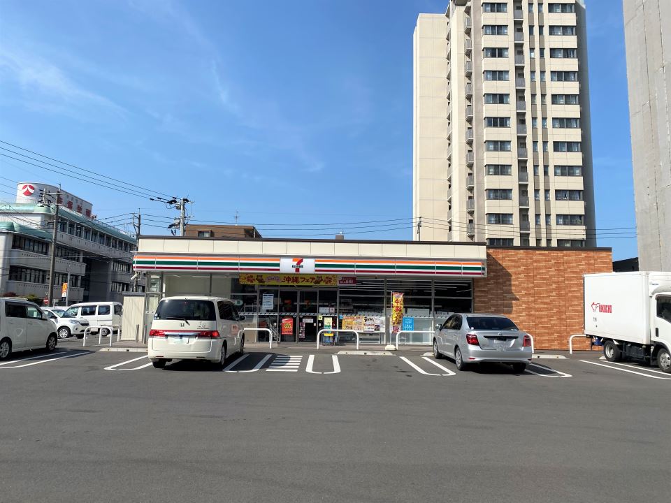 セントラルパレス コンビニ