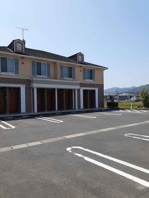 鹿児島県鹿児島市中山町 駐車場