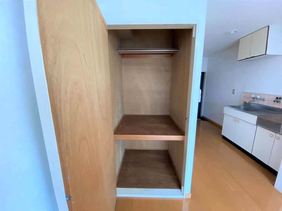 サンライズＢＬＤ 収納