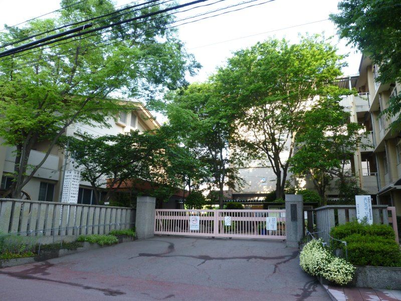 スミトモマンション荒田 小学校