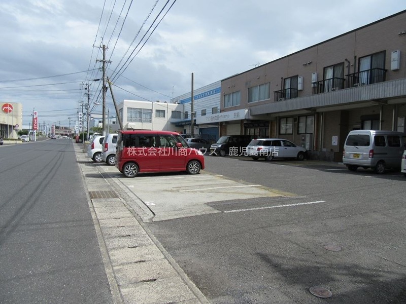 コーポマリン 駐車場