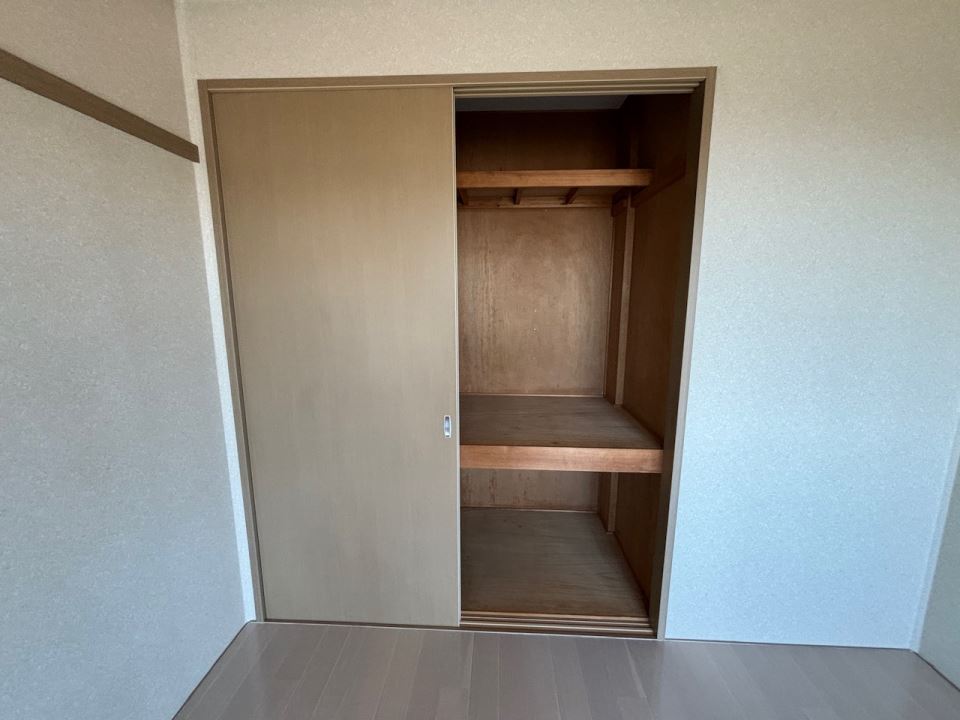 ファミール大江 収納