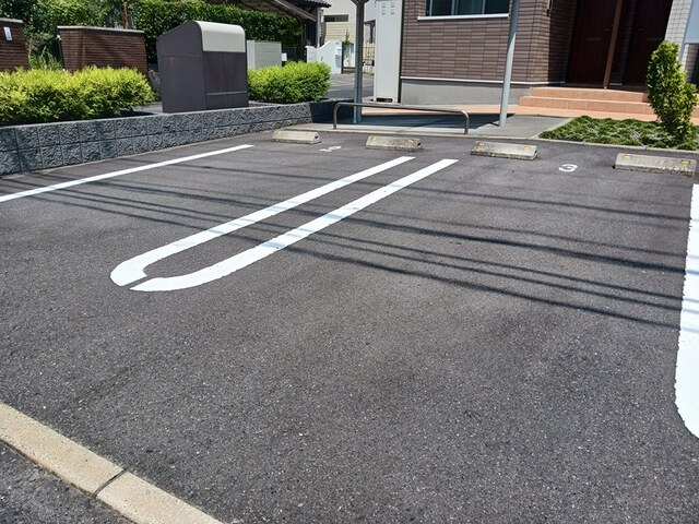 ドマーニＫ・Ⅱ 駐車場