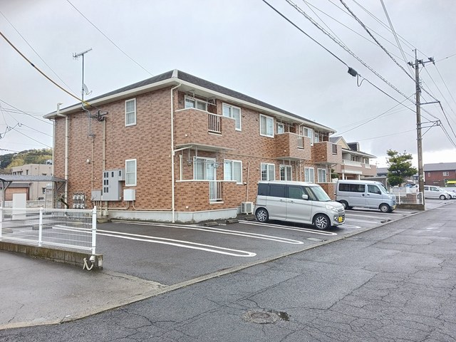 鹿児島県鹿児島市中山町 駐車場