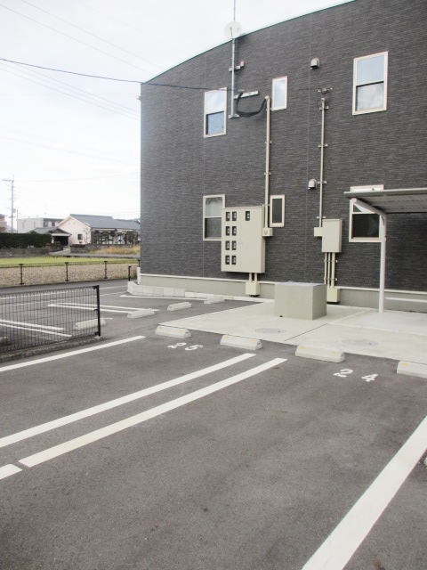 鹿児島県鹿児島市中山町 駐車場