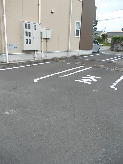 鹿児島県鹿児島市中山町 駐車場