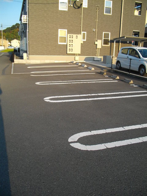 鹿児島県鹿児島市中山町 駐車場