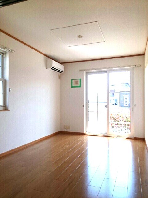 鹿児島県鹿児島市中山町 リビング