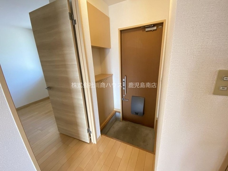 アリス 玄関
