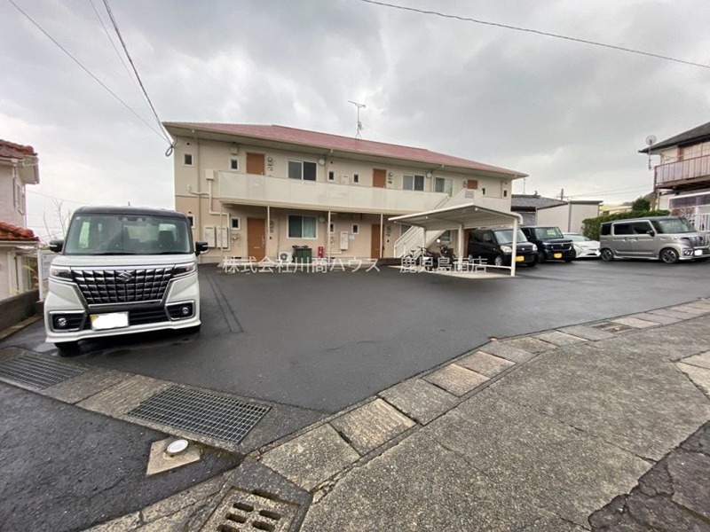 アリス 駐車場