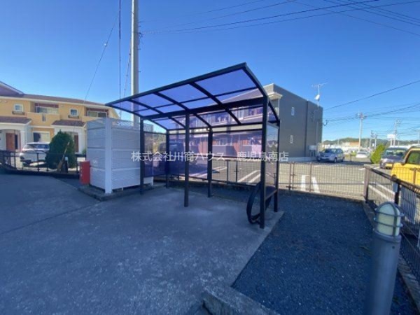 セジュールエレガンス 駐車場
