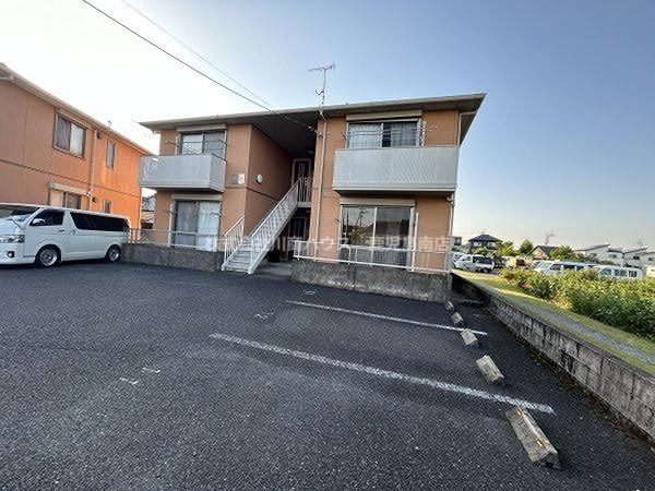 ディアスＫ　B棟 駐車場