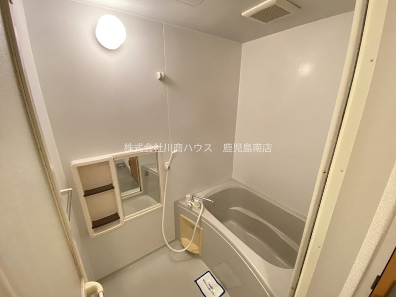 ヴァーサ 風呂画像