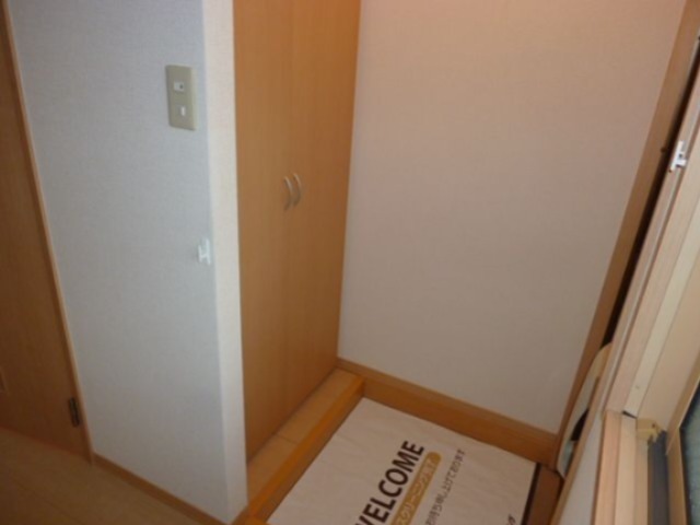 ナチュール清和 玄関