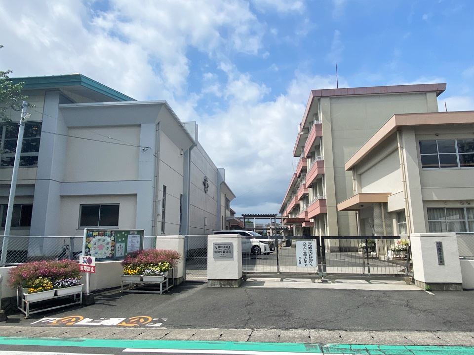 パルティールⅡ 小学校