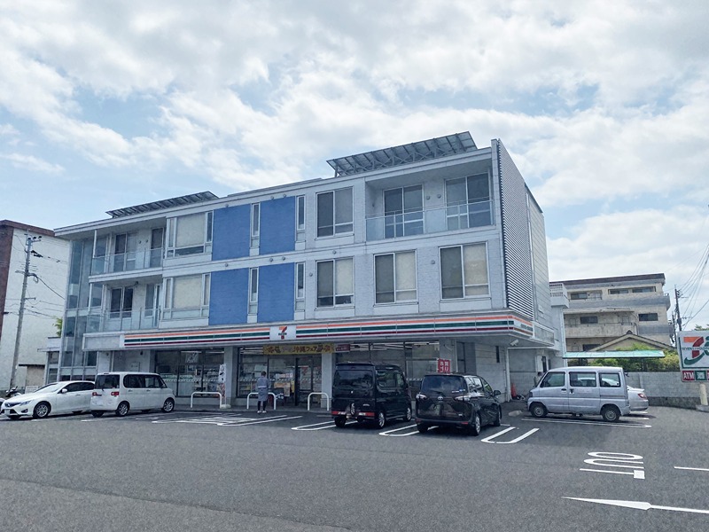 シャーメゾン日之出 コンビニ