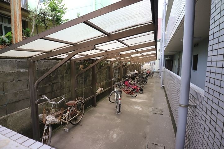 パークサイド吉留 駐車場
