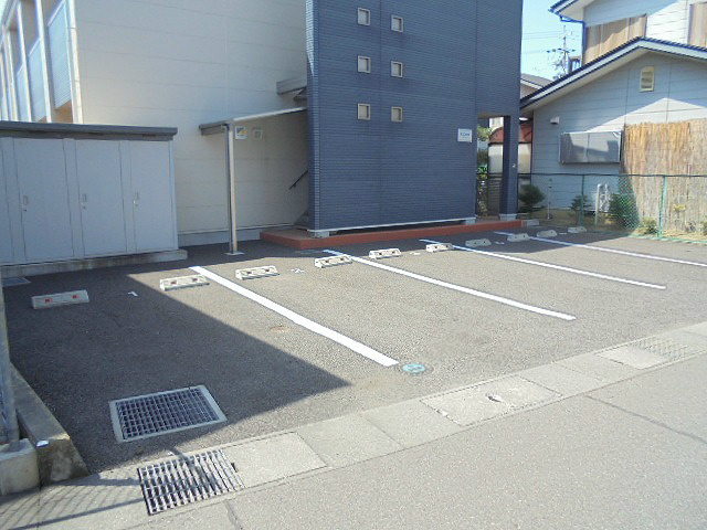エクシーマ 駐車場