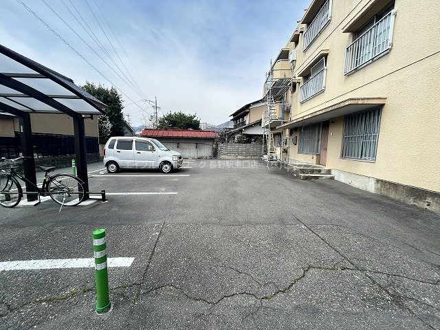 セブンリバーハウス 駐車場