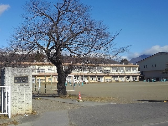 ロイヤルレジデンス六暮 小学校