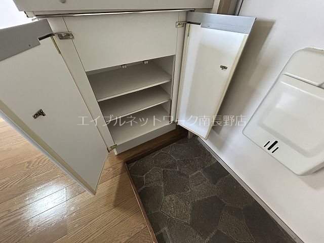 コーポひまわり 収納