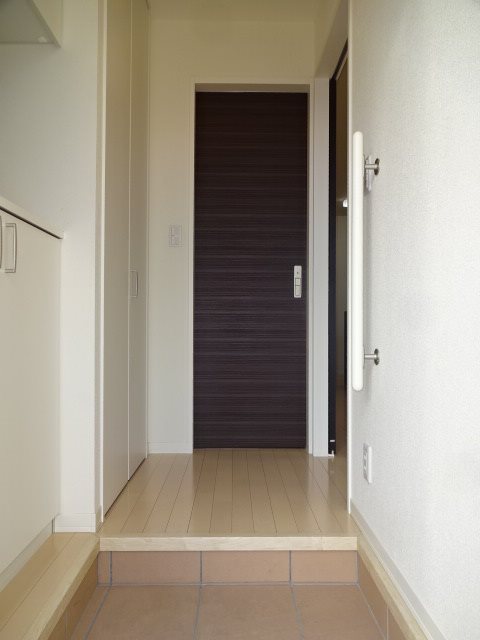 シャーメゾン青木島 玄関