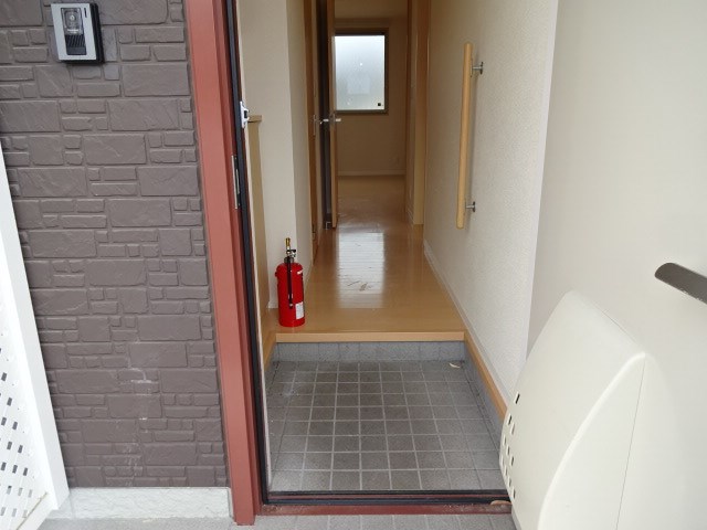 ウィズライフ　Ｂ 玄関