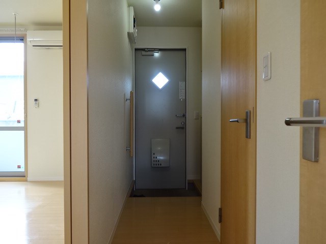 ウィズライフ　Ｂ 玄関