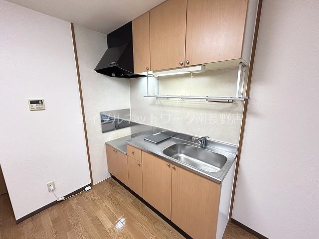 サープラス　ブライト キッチン