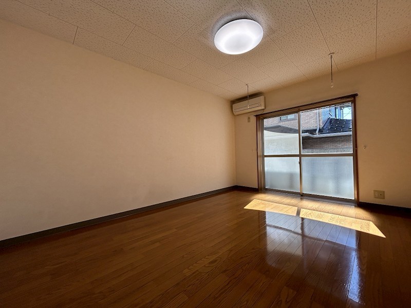 ピュア長地 リビング